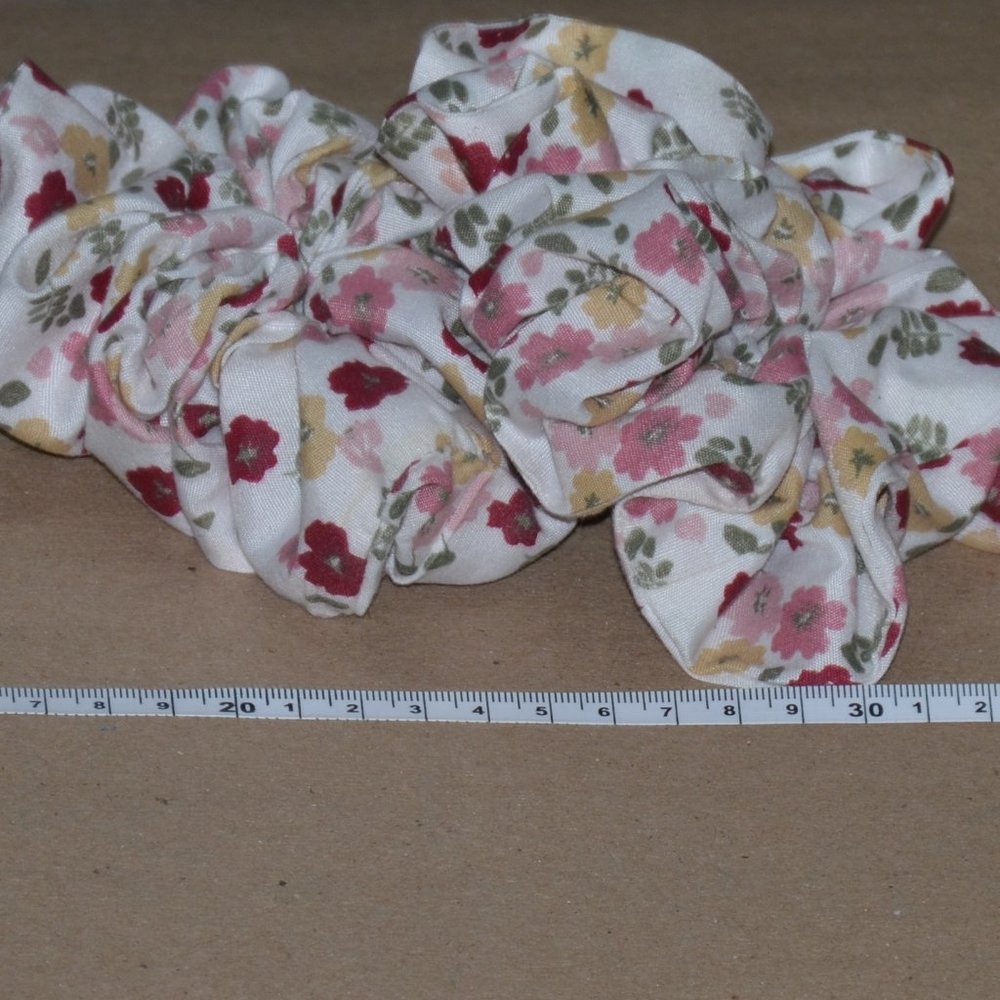Spring Collection Scrunchies - Picture 8 of 12